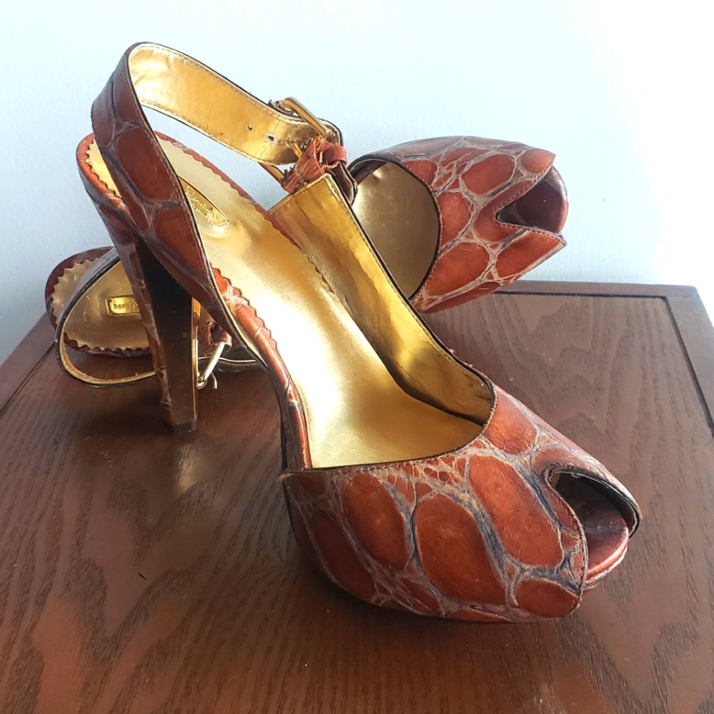 Report Signature Heels, Size 11, Rust Colored Rep… - image 1